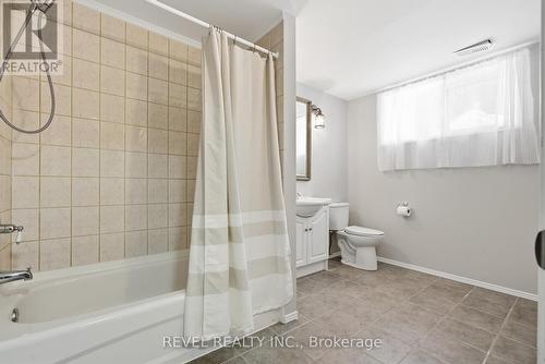 109 Mcgivern Street, Mapleton, ON - Indoor Photo Showing Bathroom
