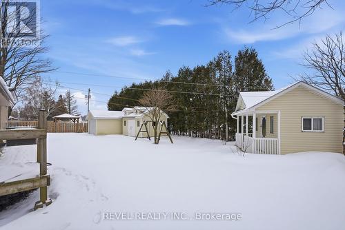 109 Mcgivern Street, Mapleton, ON - Outdoor