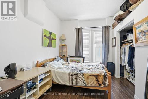51 Wellington Street N, Hamilton, ON - Indoor Photo Showing Bedroom