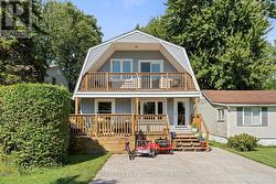 374 LAKEWOOD DRIVE  Amherstburg, ON N9V 2Y8