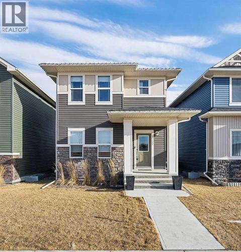 352 Bayview Street SW  Airdrie, AB T4B 5G3