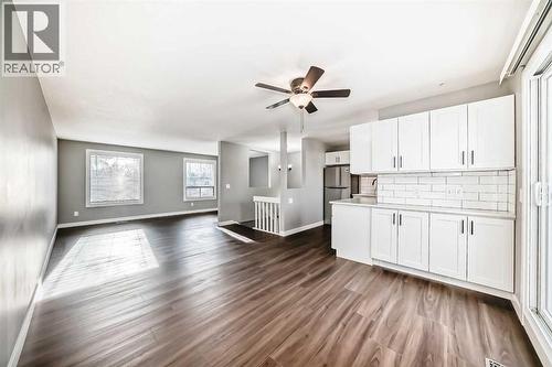 3613 28A Avenue Se, Calgary, AB - Indoor Photo Showing Kitchen