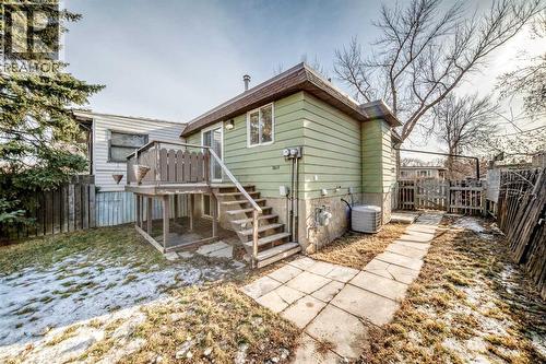 3613 28A Avenue Se, Calgary, AB - Outdoor