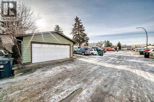 3613 28A Avenue Se, Calgary, AB - Outdoor