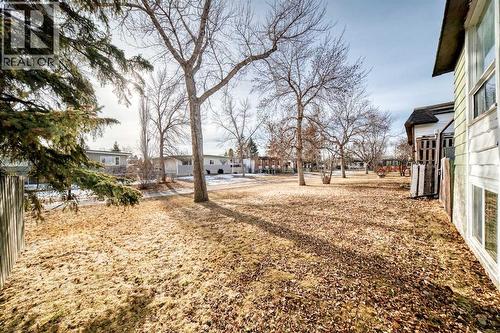 3613 28A Avenue Se, Calgary, AB - Outdoor