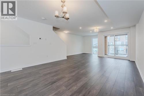 19 Urbane Boulevard, Kitchener, ON - Indoor Photo Showing Other Room