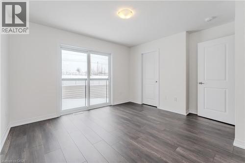 19 Urbane Boulevard, Kitchener, ON - Indoor Photo Showing Other Room