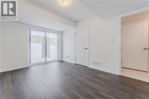 19 Urbane Boulevard, Kitchener, ON - Indoor Photo Showing Other Room