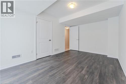 19 Urbane Boulevard, Kitchener, ON - Indoor Photo Showing Other Room