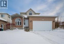 505 SANDBANKS Crescent  Waterloo, ON N2V 2J3
