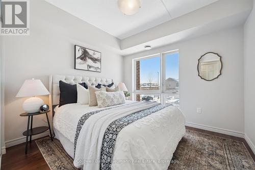 209 - 45 Kingsbury Square, Guelph (Pineridge/Westminster Woods), ON - Indoor Photo Showing Bedroom
