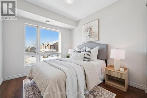 209 - 45 Kingsbury Square, Guelph (Pineridge/Westminster Woods), ON - Indoor Photo Showing Bedroom