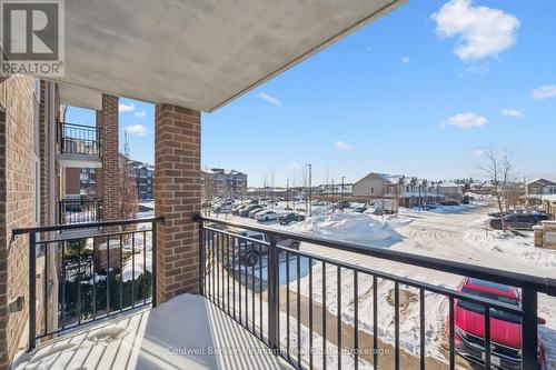 209 - 45 Kingsbury Square, Guelph (Pineridge/Westminster Woods), ON - Outdoor With Exterior