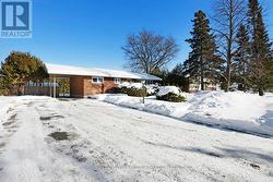 7 ATTWOOD CRESCENT  Ottawa, ON K2E 5B1