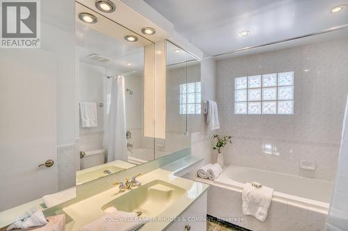 1947 Conrad Avenue, Ottawa, ON - Indoor Photo Showing Bathroom