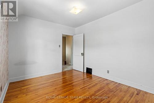 242 Fairmont Avenue, Ottawa, ON - Indoor Photo Showing Other Room
