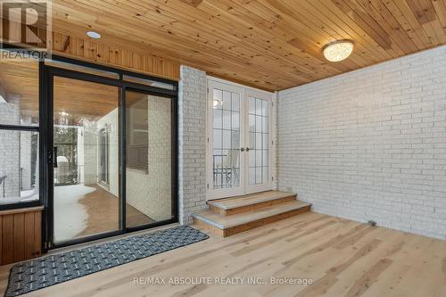 Access to the covered porch - 1444 Normandy Crescent, Ottawa, ON -  With Exterior