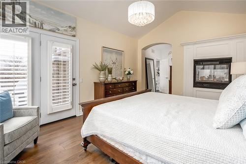 4252 Sarazen Drive, Burlington, ON - Indoor Photo Showing Bedroom