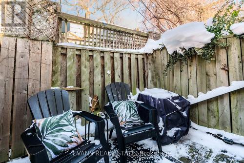 448 Gerrard St E Private Deck - 448 Gerrard Street E, Toronto, ON - Outdoor