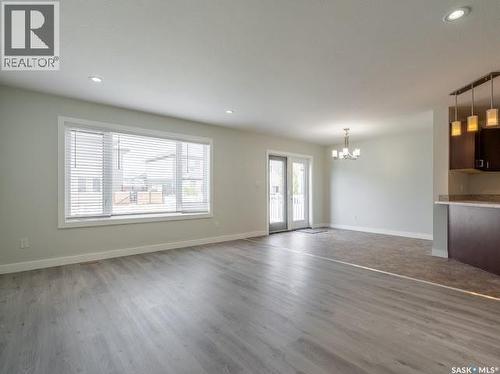 5102 Snowbirds Crescent, Regina, SK - Indoor Photo Showing Kitchen