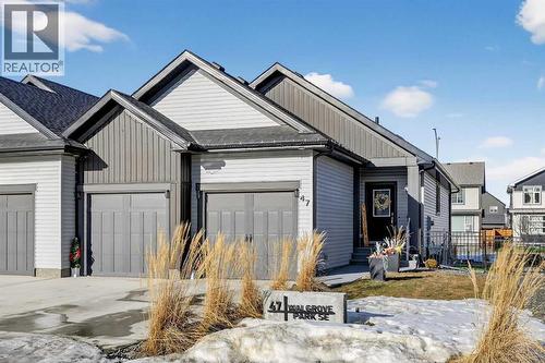 47 Walgrove Park Se, Calgary, AB - Outdoor