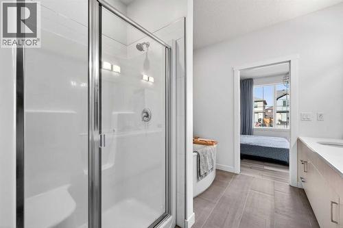 47 Walgrove Park Se, Calgary, AB - Indoor Photo Showing Bathroom