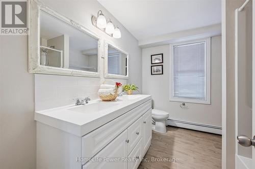 Unit A - 319 Victoria Street S, Kitchener, ON - Indoor Photo Showing Bathroom