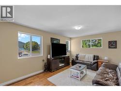 Second living room upstairs - 