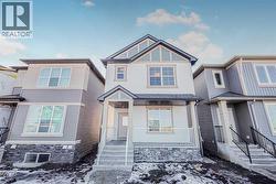 423 Hotchkiss Manor  Calgary, AB T3S 0N3