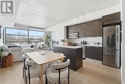 305 - 90 BROADVIEW AVENUE  Toronto, ON M4M 0A7