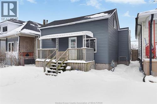 1055 HIGHLAND AVENUE  Windsor, ON N9A 1R6