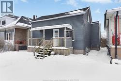 1055 HIGHLAND AVENUE  Windsor, ON N9A 1R6