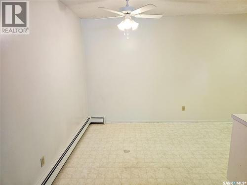 8 320 13Th Avenue Ne, Swift Current, SK - Indoor Photo Showing Other Room