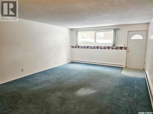 8 320 13Th Avenue Ne, Swift Current, SK - Indoor Photo Showing Other Room