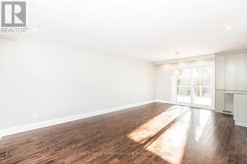 22 Wolff Street, Ottawa, ON - Indoor Photo Showing Other Room