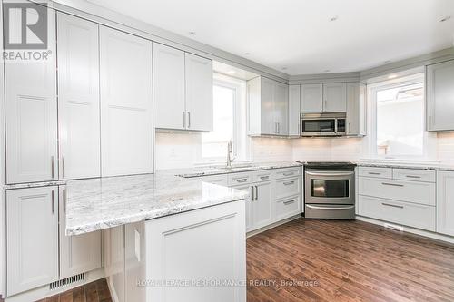 22 Wolff Street, Ottawa, ON - Indoor Photo Showing Kitchen With Upgraded Kitchen