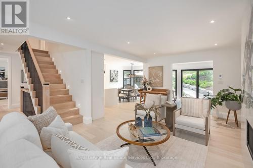 111 Judith Crescent, Hamilton (Ancaster), ON - Indoor Photo Showing Living Room