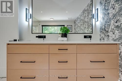 111 Judith Crescent, Hamilton (Ancaster), ON - Indoor Photo Showing Bathroom