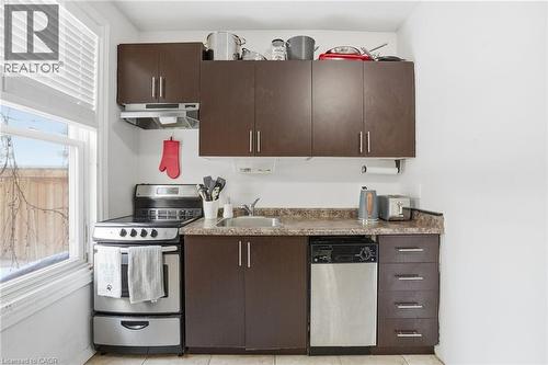 51 Wellington Street N, Hamilton, ON - Indoor Photo Showing Kitchen