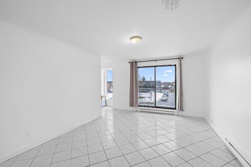 Living room - 1762 Mtée Monette, Laval (Vimont), QC - Indoor Photo Showing Other Room