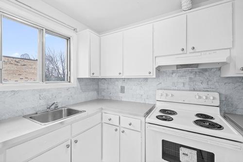 Kitchen - 1762 Mtée Monette, Laval (Vimont), QC - Indoor Photo Showing Kitchen
