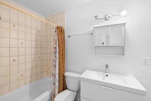 Bathroom - 1762 Mtée Monette, Laval (Vimont), QC - Indoor Photo Showing Bathroom