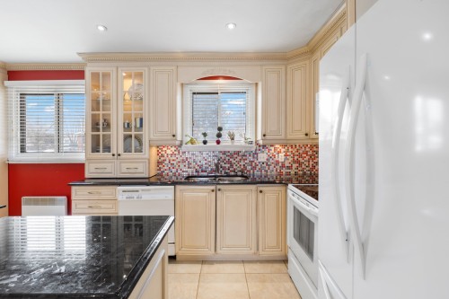 Kitchen - 486 Rue Donatien, Laval (Fabreville), QC - Indoor Photo Showing Kitchen With Upgraded Kitchen