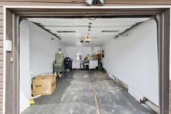 Garage - 