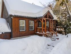 111 Ch. de la Forge O.  Saint-Adolphe-D'Howard, QC J0T 2B0