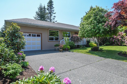 2263 Bolt Ave, Comox, BC 