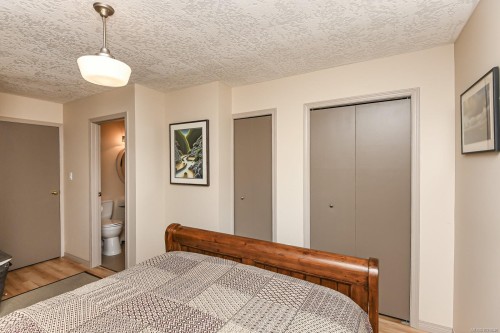 2263 Bolt Ave, Comox, BC 