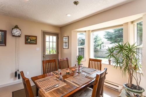 2263 Bolt Ave, Comox, BC 