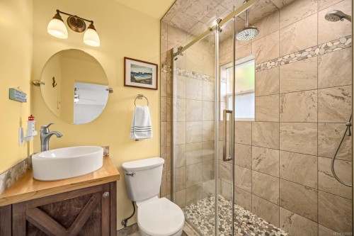 3879 Wavecrest Rd, Campbell River, BC 