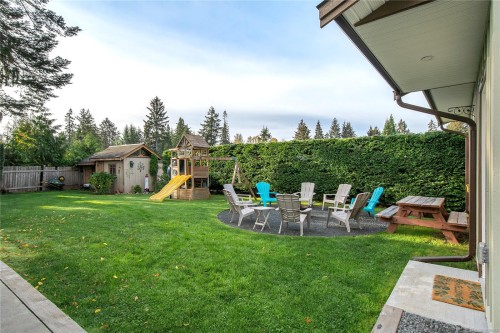 3879 Wavecrest Rd, Campbell River, BC 